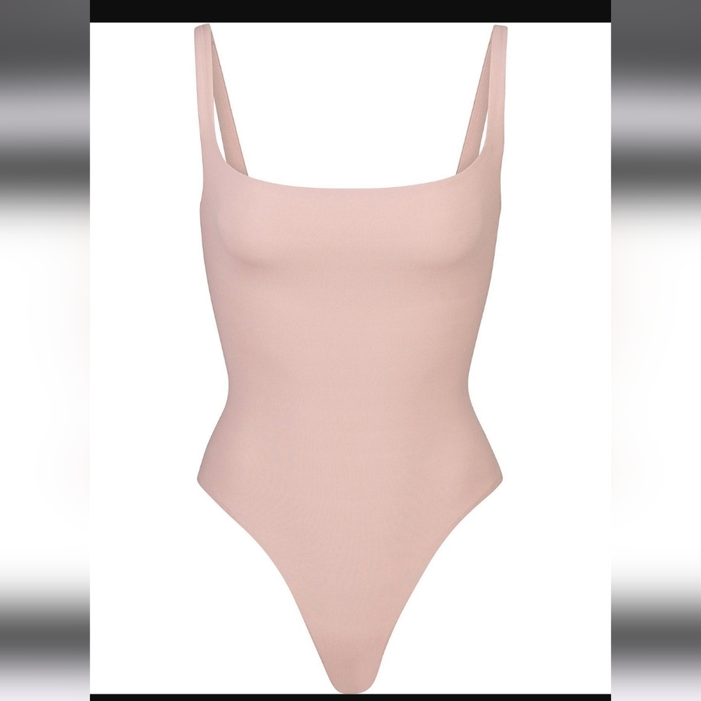Skims fits everybody square neck body suit in Dusk